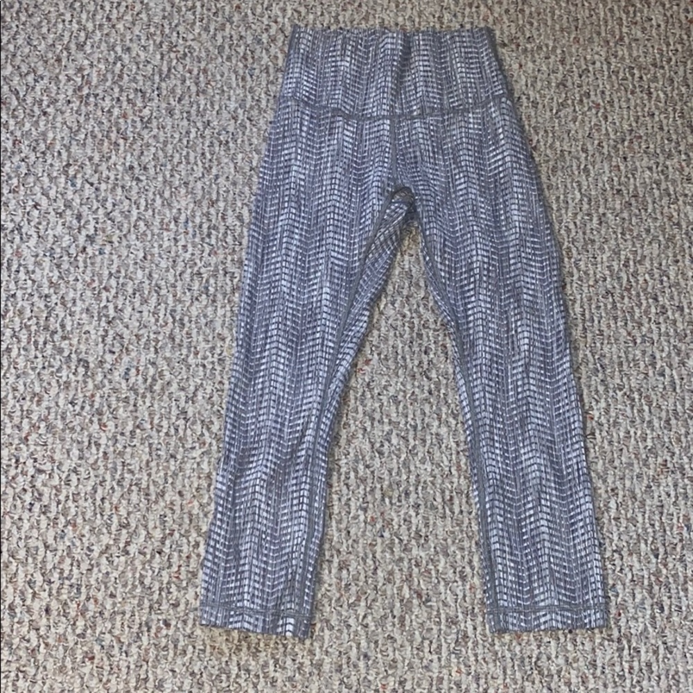 Wunder Under Crop Leggings Size 4 - Picture 1 of 4